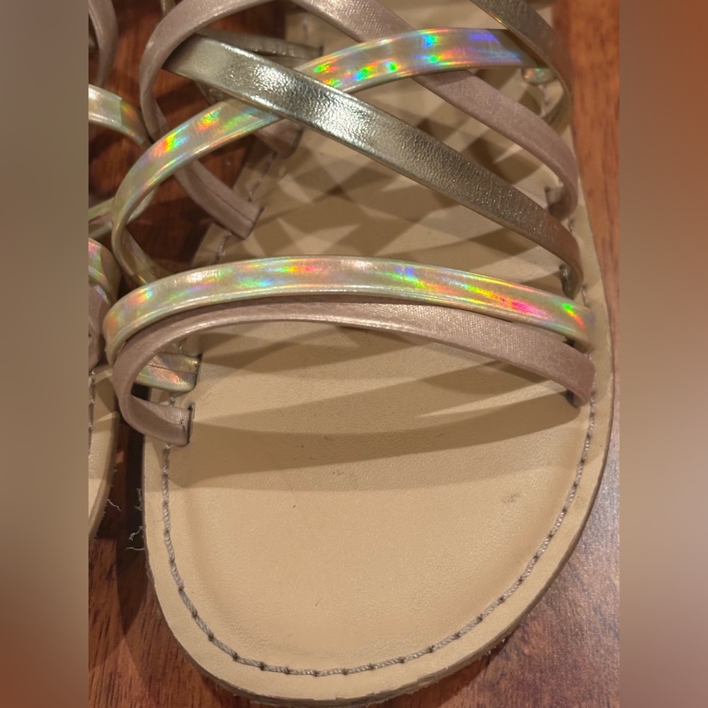 Cat & Jack Elegant Girl’s Gladiator Sandals in Tan, Silver & Iridescent Colors - Picture 5 of 7